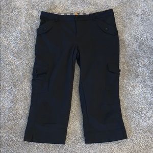 Lucy size M Cargo Capris
